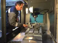 требуются токаря 3-6 разряда.