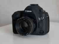 Canon 5D mark IV + canon 50mm1.4 + Батарейный блок Canon BG-E20 + CF карты