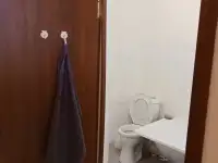 Продам 1 ком.кв от Хозяйки перегорождена пластиком как 2-хкомнатная заот Хозяйки квартиры. Торг уместен., фотография 2