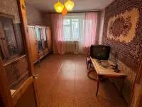 Продам 3-х комнатную квартиру пр-т  Абая 1 этаж 3