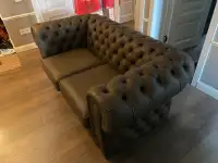 Диванчик для офиса или кабинета.