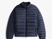 Продаётся весенняя куртка Tommy Hilfiger. Размер XXXL
