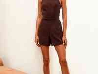 Комбинезон с шортами в шоколадном оттенке