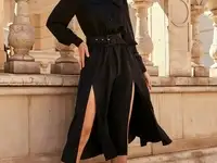 Сатиновое платье-миди с разрезами