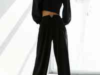 Трендовые брюки палаццо черного цвета