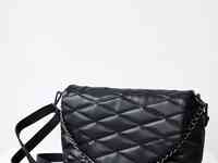 Черная сумка из кожи