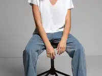 Джинсы с широкими штанинами и высокой посадкой vassa&co