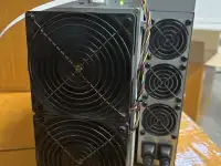 Antminer S21 200THS Bitcoin Miner с блоком питания