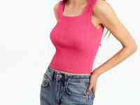 Яркий летний топ