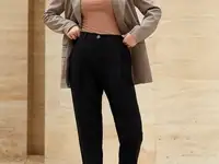 Брюки черные с защипами