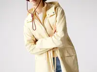 Женская куртка lacoste