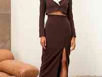 Комплект с кроп-пиджаком и юбкой