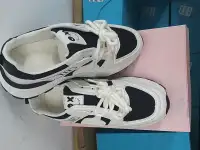 Продажа мужских и женских кроссовок, фотография 8