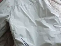 продам весене-летнюю куртку ветровка, фотография 9