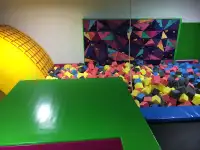Продам действующий батутный парк развлечений 550 кв.м., фотография 2