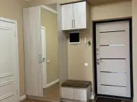 Продам просторную полностью меблированную квартиру с хорошим качественным ремонтом в новом ЖК Medeu Park., фотография 2