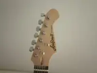 Продам электро гитару хорошим состояние нету одной струны, фотография 2