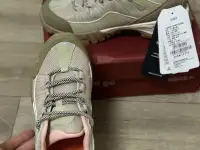 Треккинговые женские кроссовки HUMTTO, фотография 2