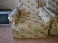 Диван и 2 кресла Румыния, фотография 5