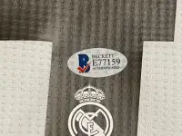 Футболка ФК «реал Мадрид» с автографом Серхио Рамоса сезон 2018-19, фотография 5