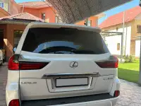 LEXUS 570.  2018 год, фотография 2