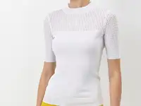 Джемпер в белом цвете vassa&co