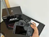 беззеркальная камера canon eos r7 body с оригинальной коробкой  аксессуары, фотография 5