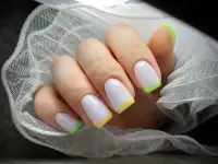 Маникюр, наращивание ногтей, прически, плетение волос, фотография 11