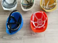 Продам  Строительные  Каски по  1500 тг . г.  Астана , Есильский район  , ЖК Фемилли Таун , Е 652, фотография 2