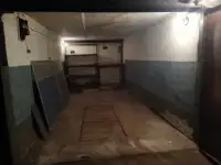 Подземный гараж со смотровой канавой в центре города, фотография 5