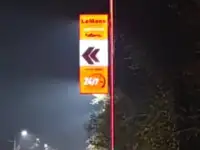 Резмещение рекламных щитов на придорожных столбах и опорах