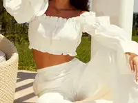 Укороченный топ с воланом