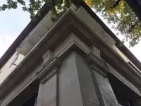 Изготавливаем кронштейн из травертина и гранита для отделки фасада. Делаем дизайн, замеры и монтаж