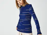 Женский свитер lacoste в полоску