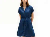 Женское платье lacoste jeansowa с короткими руковами