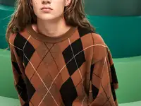 Женский свитер lacoste fashion show