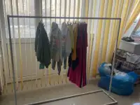 Напольная стойка для одежды