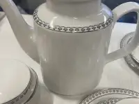 Фарфоровый винтажный сервиз, фотография 5