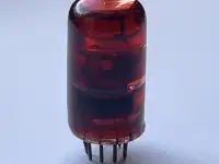 Лампа от старого радиоприемника с красной жидкостью, фотография 4