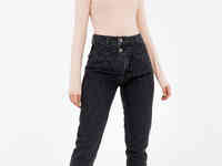 Черные джинсы slouchy