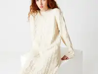 Женское платье lacoste с длинным рукавом