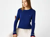 Женский эластичный свитер lacoste