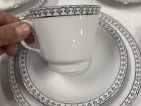 Фарфоровый винтажный сервиз, фотография 3