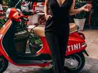 Комбинезон с глубоким вырезом