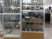 Продам 7 витрин с товаром ОПТИКА, фотография 2