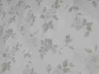 Скатерть клеенка производство Италия белая с серебром Розы