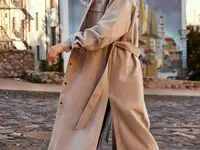 Светло-серое шерстяное пальто на кнопках