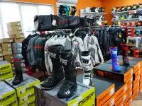 Мотоэкипировка в Алматы, фотография 2