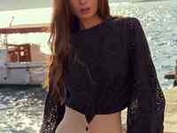 Черная романтичная блуза из прошвы