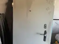 Продам дверь железную входную, фотография 3